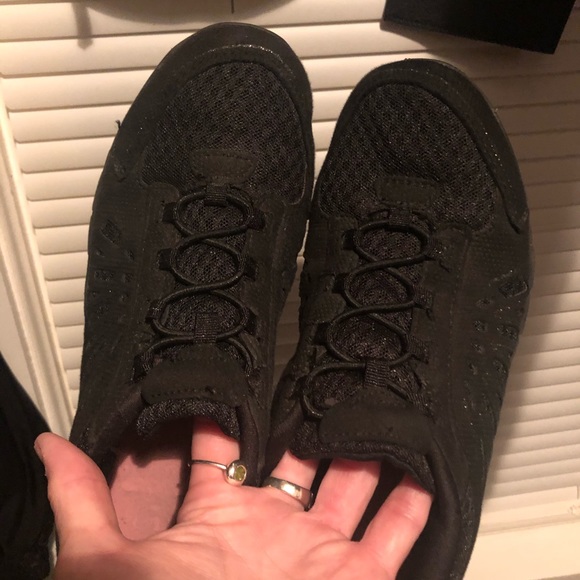 Sketcher-like shoes - Picture 2 of 2